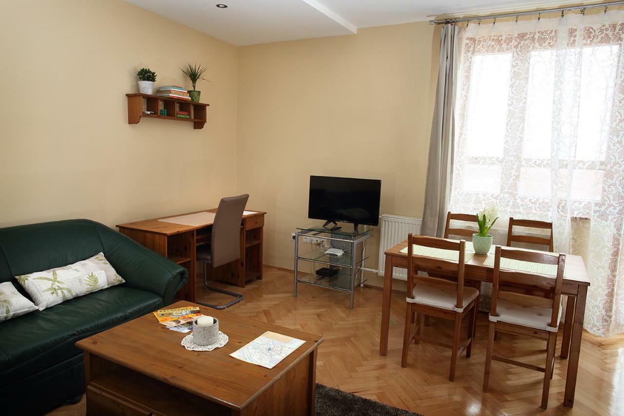 Ecomfort Apartment Kecskemet Ngoại thất bức ảnh